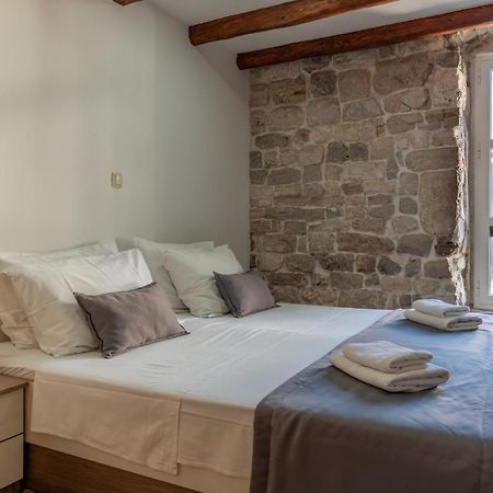 Camenno Apartments-The Heart Of Diocletian'S Palace-Open All Winter! Split Exteriör bild