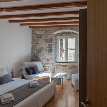 Camenno Apartments-The Heart Of Diocletian'S Palace-Open All Winter! Split Exteriör bild