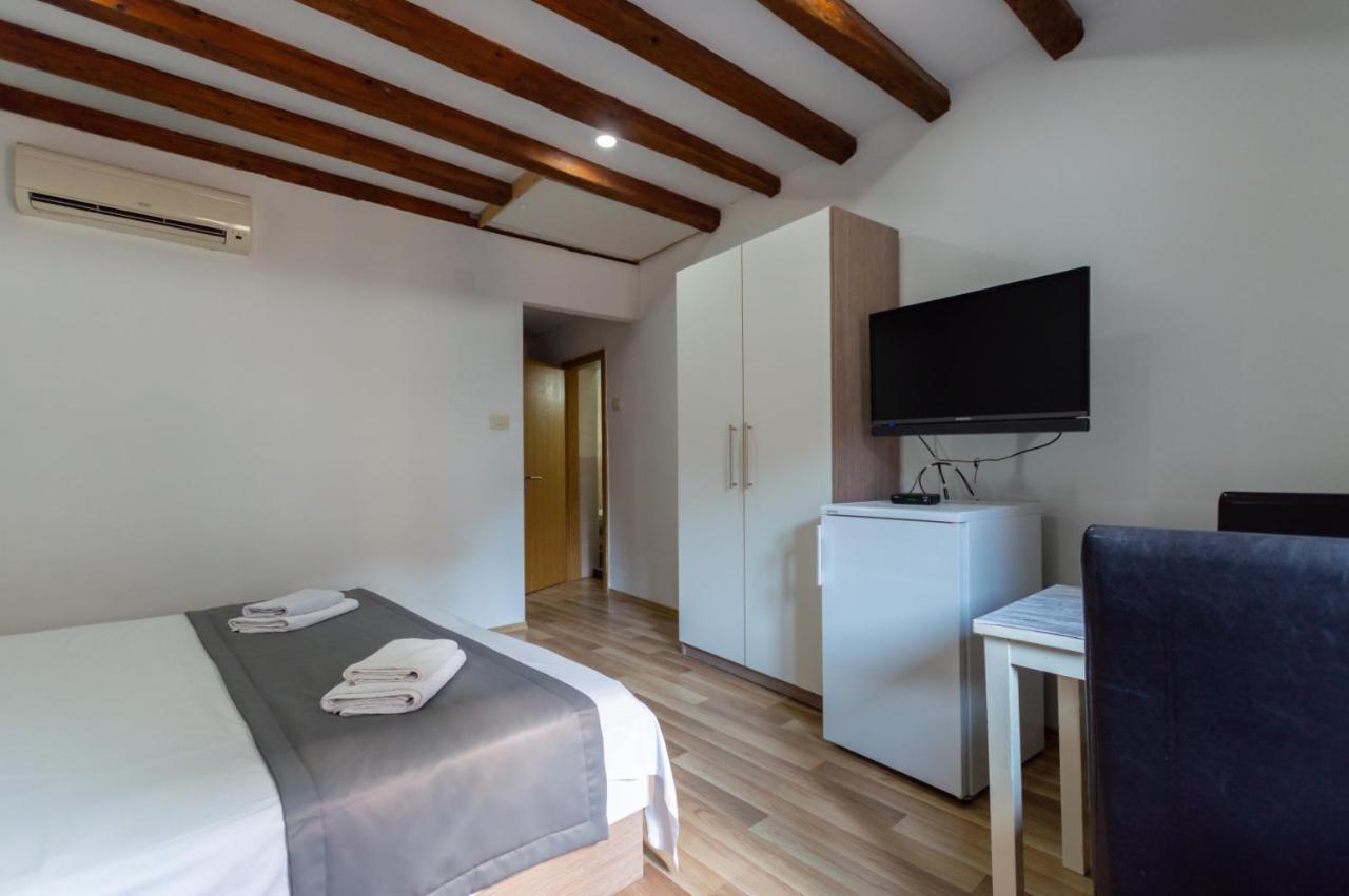 Camenno Apartments-The Heart Of Diocletian'S Palace-Open All Winter! Split Exteriör bild
