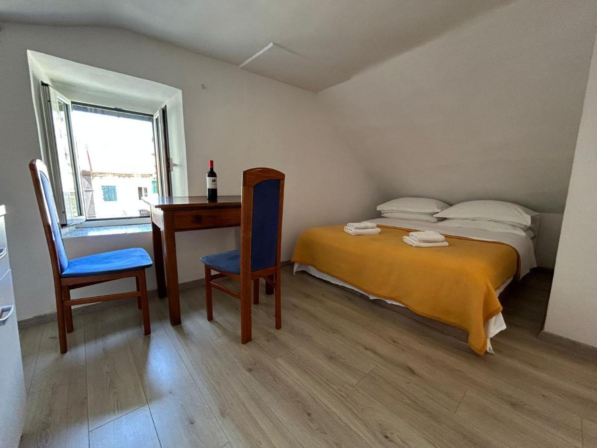 Camenno Apartments-The Heart Of Diocletian'S Palace-Open All Winter! Split Exteriör bild